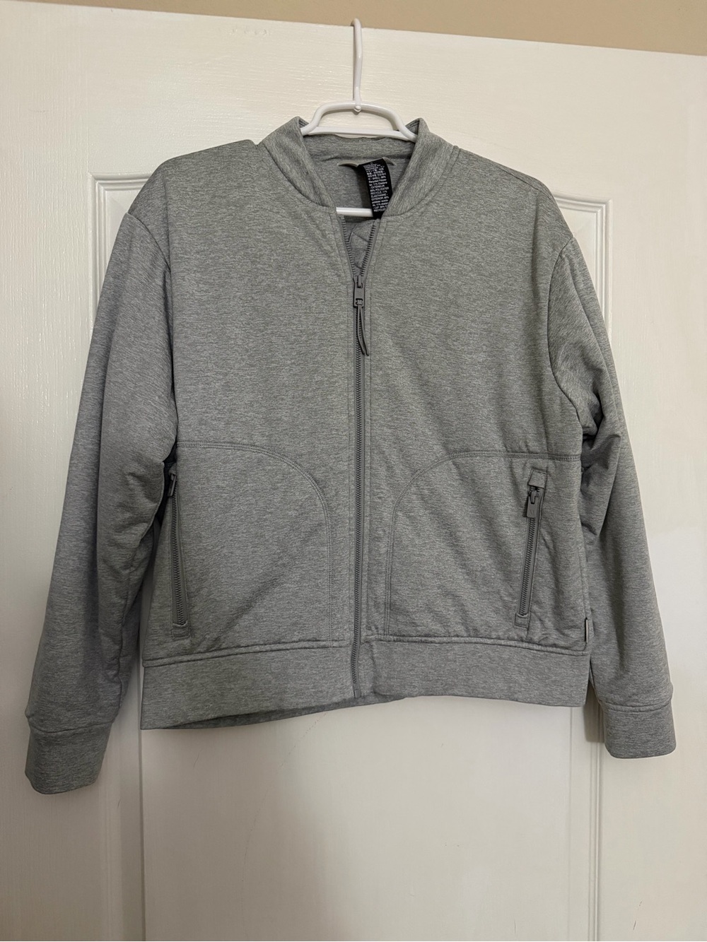 Vuori gray bomber full zip jacket medium like new ✨